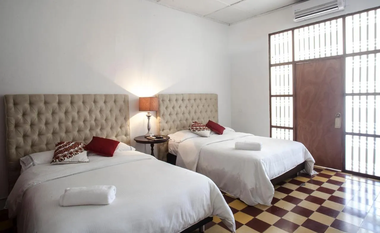 El Claustro Hotel House Cartagena 2*,